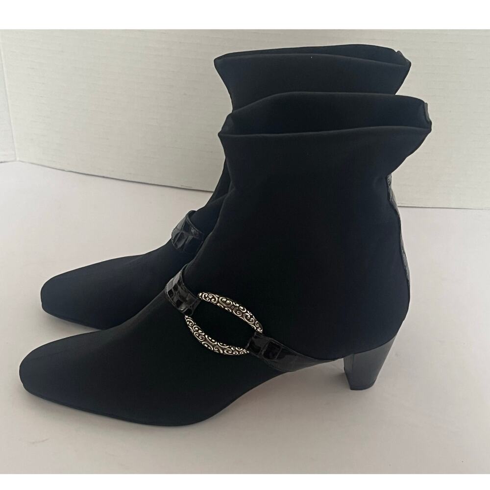 Women's Brighton Tune Block Boot Satin Pull On Bootie Heel Italy Size 8